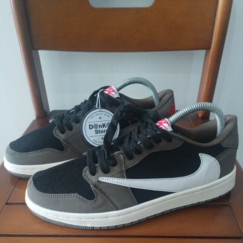 Travis Scoot Size 40