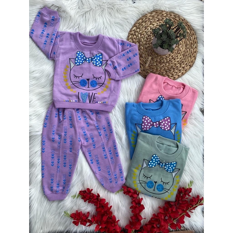 setelan sweater anak perempuan lucu murah motif cat love 3 bulan- 5 tahun S,M,L