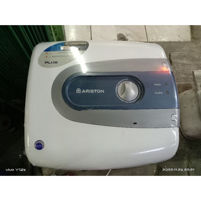 Water heater Ariston 15 liter