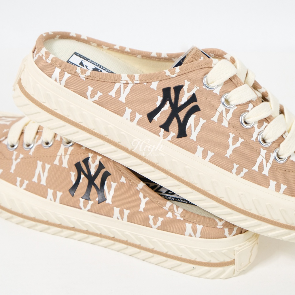 MLB NY Yankees Playball Mules Monogram Beige/White 100% Original