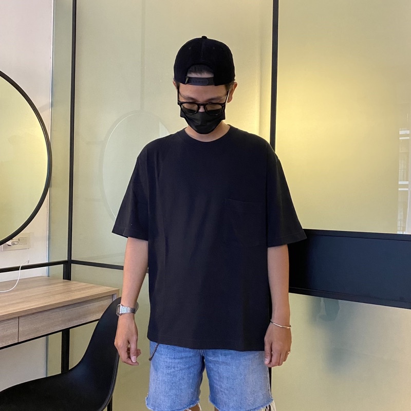 Kaos Uniqlo Polos Oversize Second