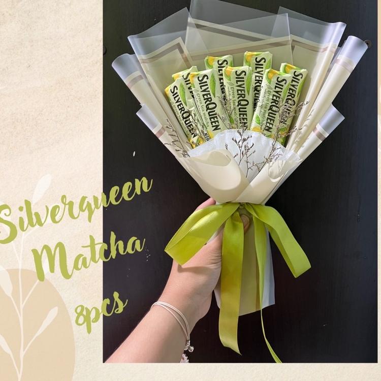 

qfo-65 Buket cokelat // dairy milk 30gr // silverqueen // cadbury // buket bunga // buket snack ,.,.,.,,