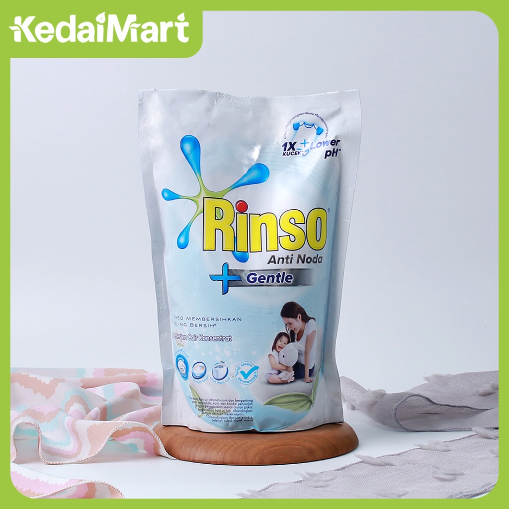 Rinso Gentle Deterjen Cair 700 ml