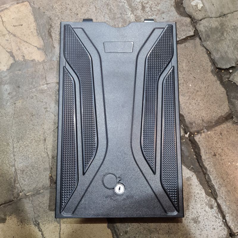 Tatakan Kaki Kunci Lock Besi Hitam Sepeda Listrik Ebike Goda Aki Ori