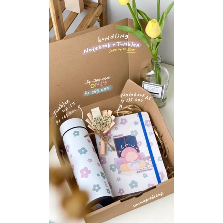 

GIFTBOX Tumbler dan Notebook Ummaandshofi