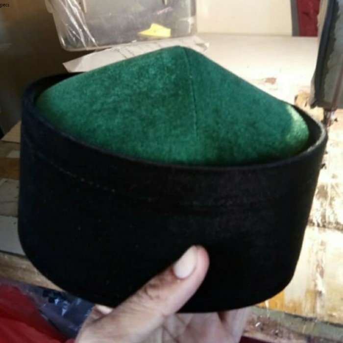 Peci/Songkok/Kopiah mesir bludru kombinasi hijau tua+hitam size jumbo - 10