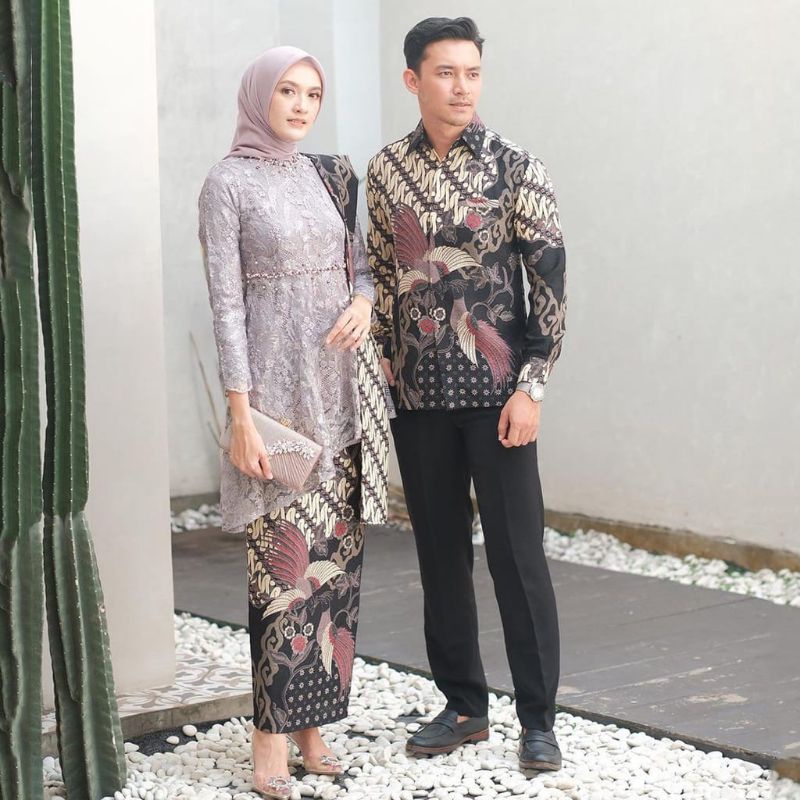 Batik couple