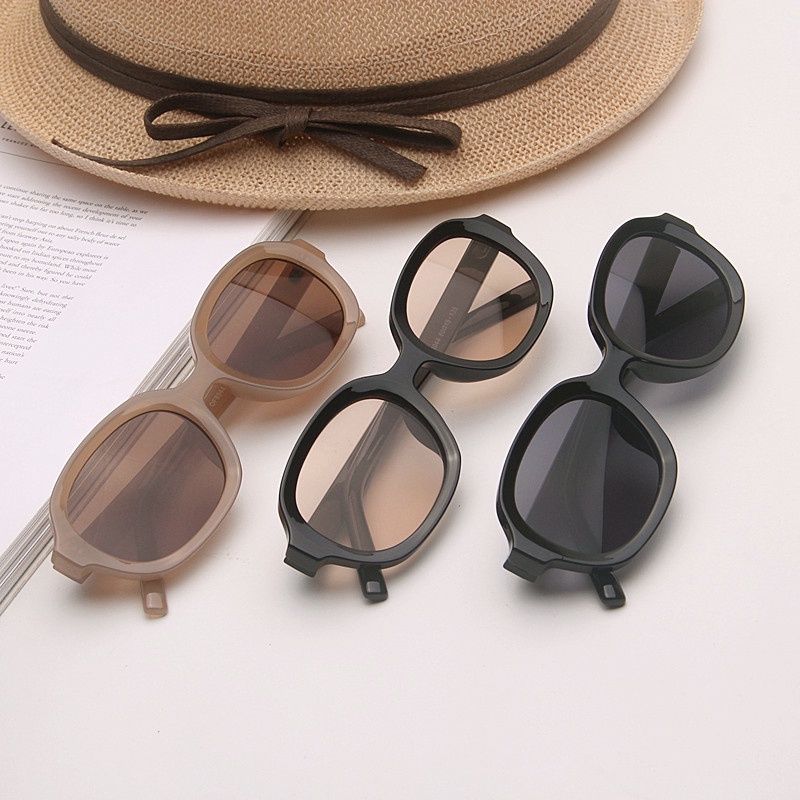 【COD】Kacamata Hitam Bentuk Oval Gaya Vintage Untuk Wanita