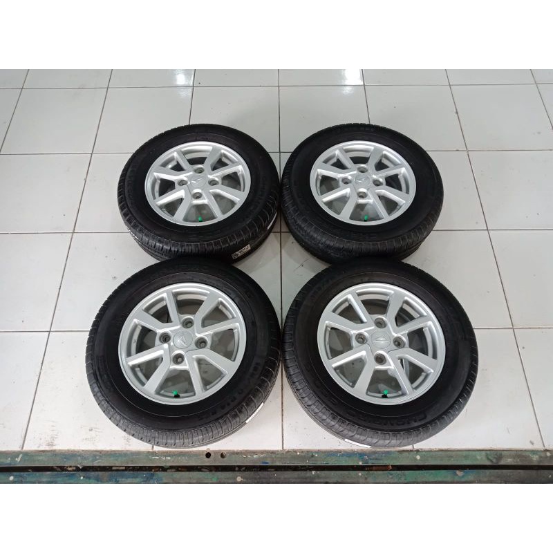 velg bekas Replika xenia ring  14+ban 185 70 14 lebar 5 et 45 pcd 4x114