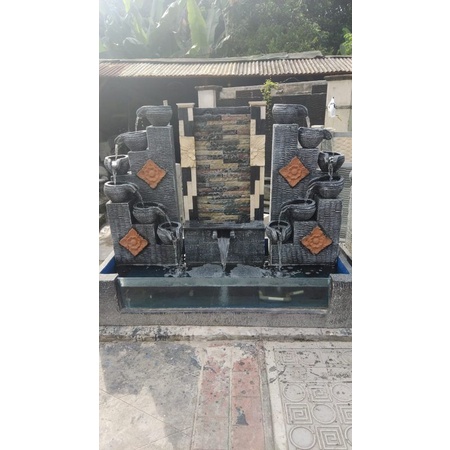 Kolam air mancur minimalis