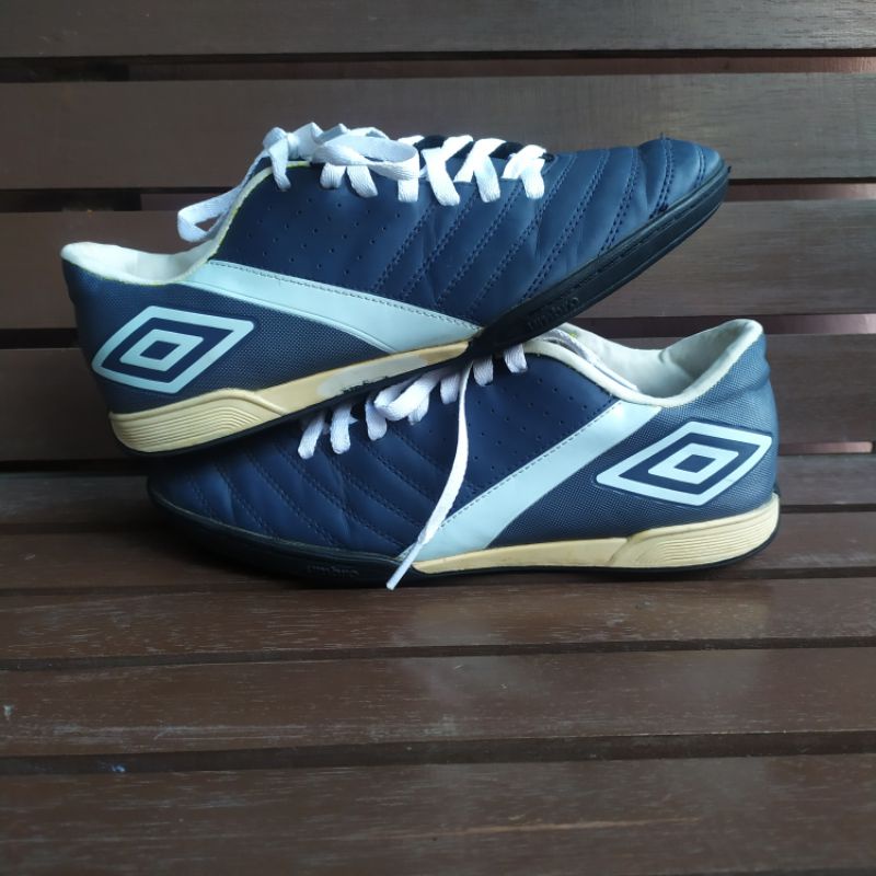 Sepatu Futsal Umbro Extremis TF-A uk 41 Second Original