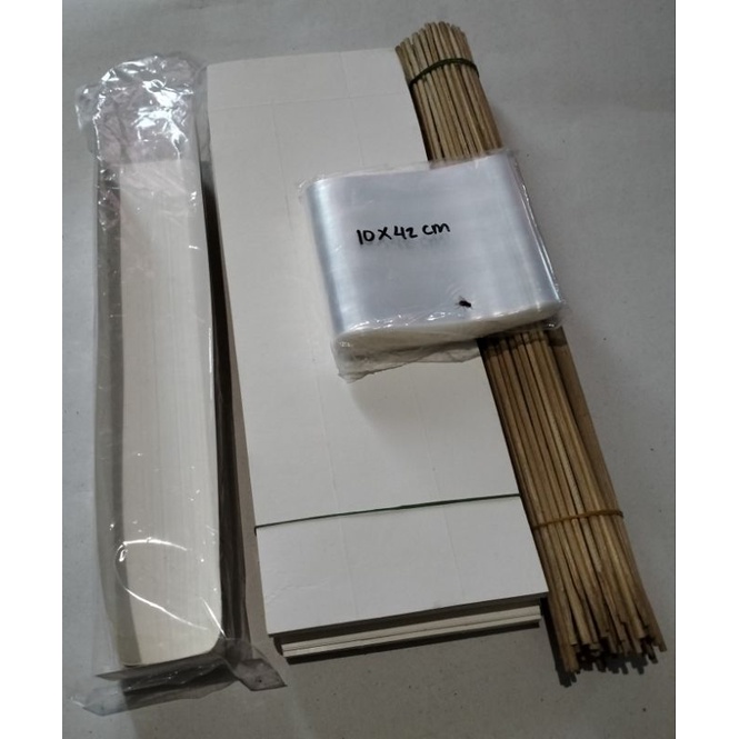 

1PAKET TUSUK,PLASTIK DAN KERTAS KENTANG POTATOS MASING-MASING ISI 100