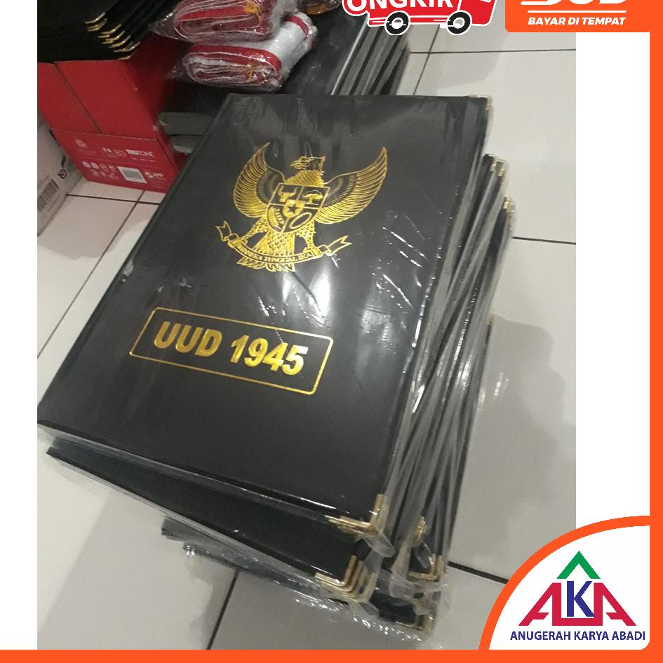 

Lebih Terpercaya Map Upacara isi 7 Map NEW / Perlengkapan Upacara Bendera (Isi 7 Map Tanpa Slempang)