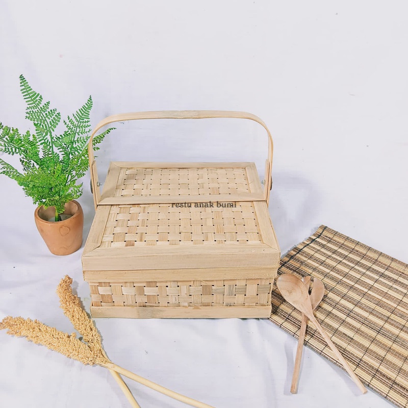 

Rantang Bambu 25x25 susun 1/seserahan/hantaran/nikah/makanan/telor asin/snack/sembako/pengajian/pesta/hajatan/hadiah/kado/natal/ulang tahun