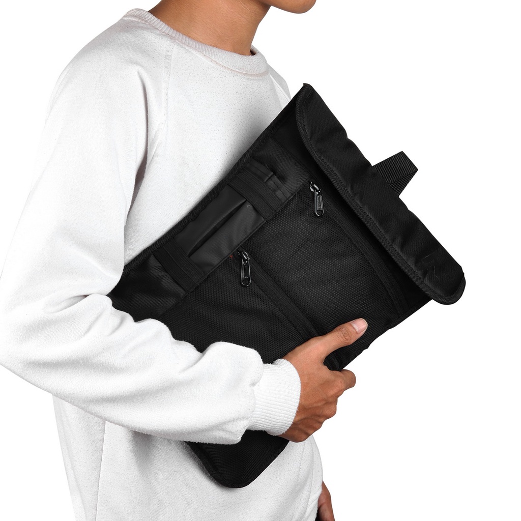 ANT PROJECT - Laptop Sleeve PAPPER - Tas Laptop 14 Inch Black