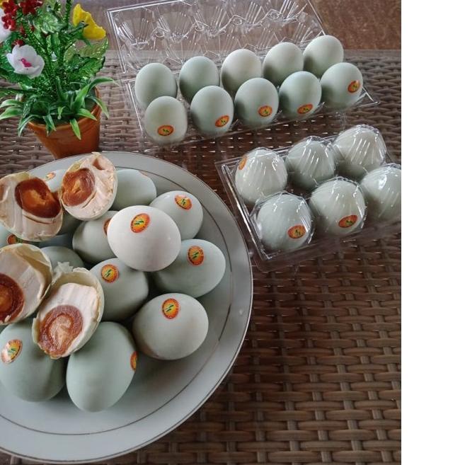 

EXCLUSIVE!(Paket Hemat) Telur Asin Masir dan berminyak ( isi 16 butir)|RA4