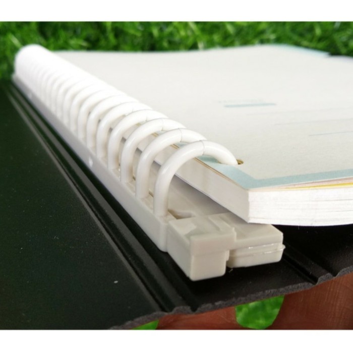 

BINDER FILE A5 HARD COVER GLOSSY COLOR RING PLASTIK - SATUAN
