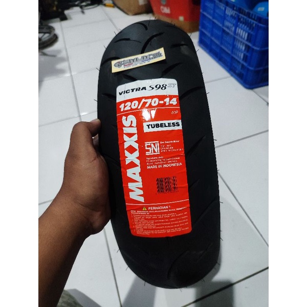 BAN MAXXIS VICTRA 120/70 RING 14 TUBELESS HONDA PCX  BAN MAXXIS VICTRA S98 ST 120 70 14