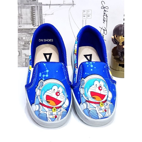 Sepatu Slip On Anak Perempuan Sepatu Anak Karakter Doraemon