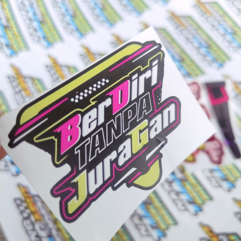 stiker berdiri tanpa juragan