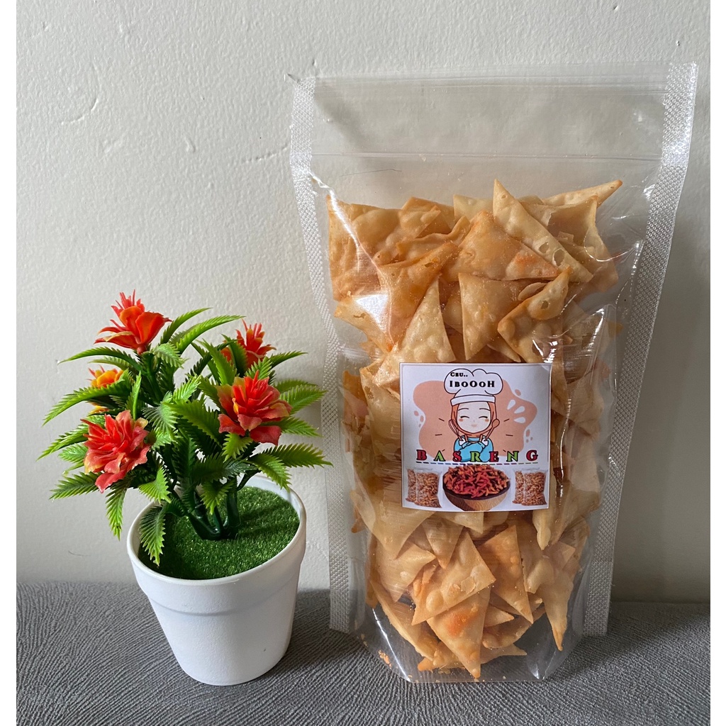 

Keripik Pangsit Gurih / Keripik Pangsit Bumbu Balado 100gr