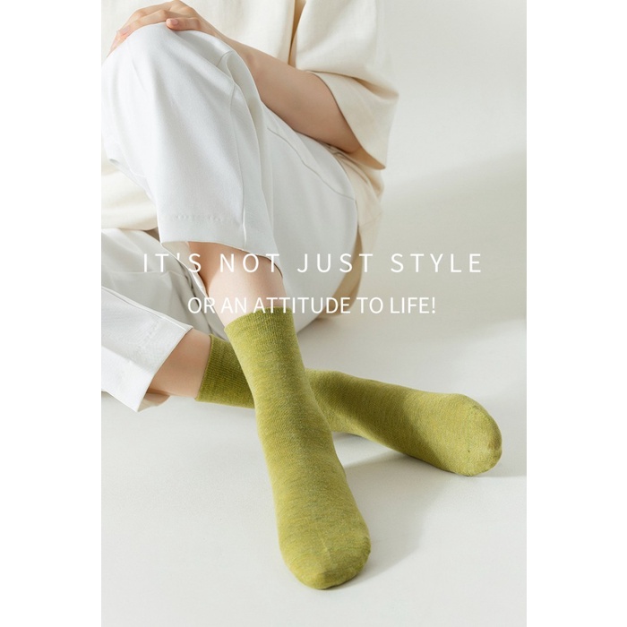 Kaos Kaki Wanita Simple Solid Colour Japanese style Socks