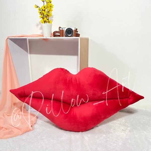 Pillowart - Bantal Sofa Bibir Size XL - ART098
