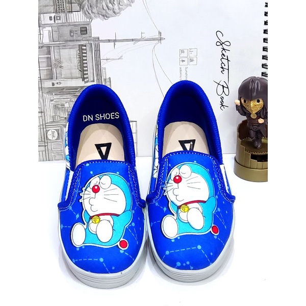 Sepatu Slip On Anak Perempuan Sepatu Anak Karakter Doraemon