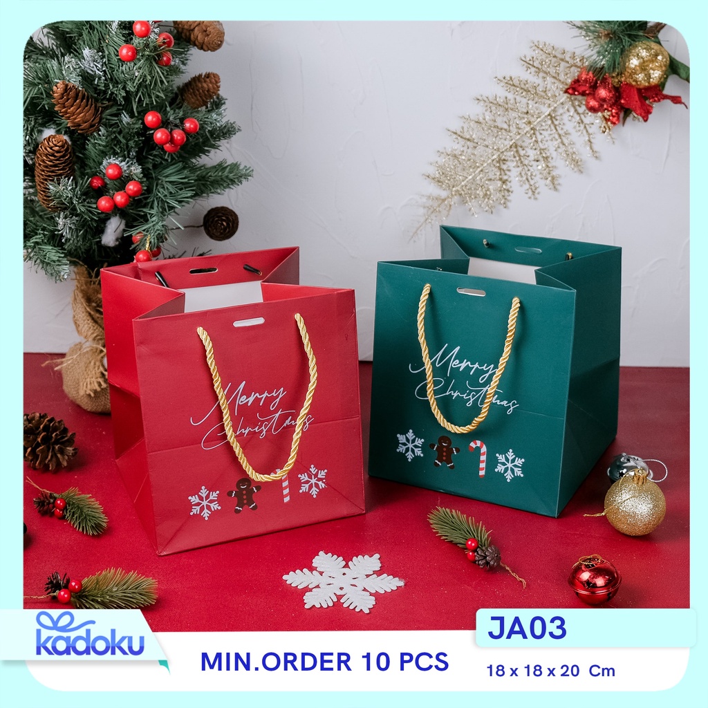 

Goddiebag Ukuran 18x18x20cm , Tas Kertas, Paperbag Tali, Souvenir, Gift, Packaging, Kemasan | JA03
