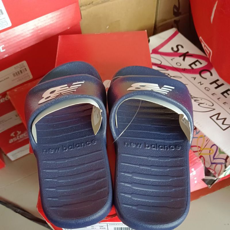 Sandal New Balance YT100TN