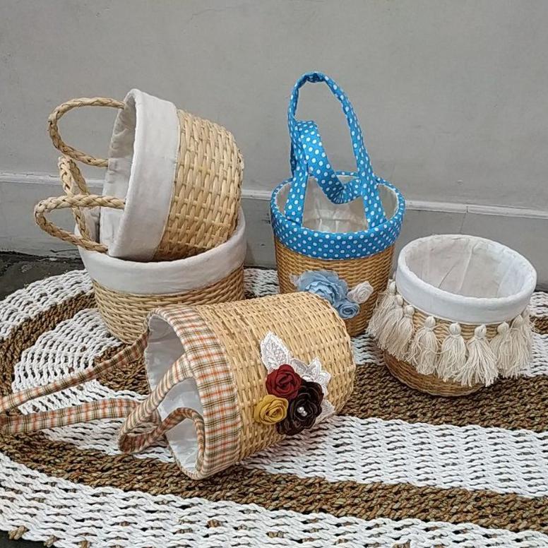 cover pot rotan / tray aqua / pot rotan / pot unik / pot rotan blaco