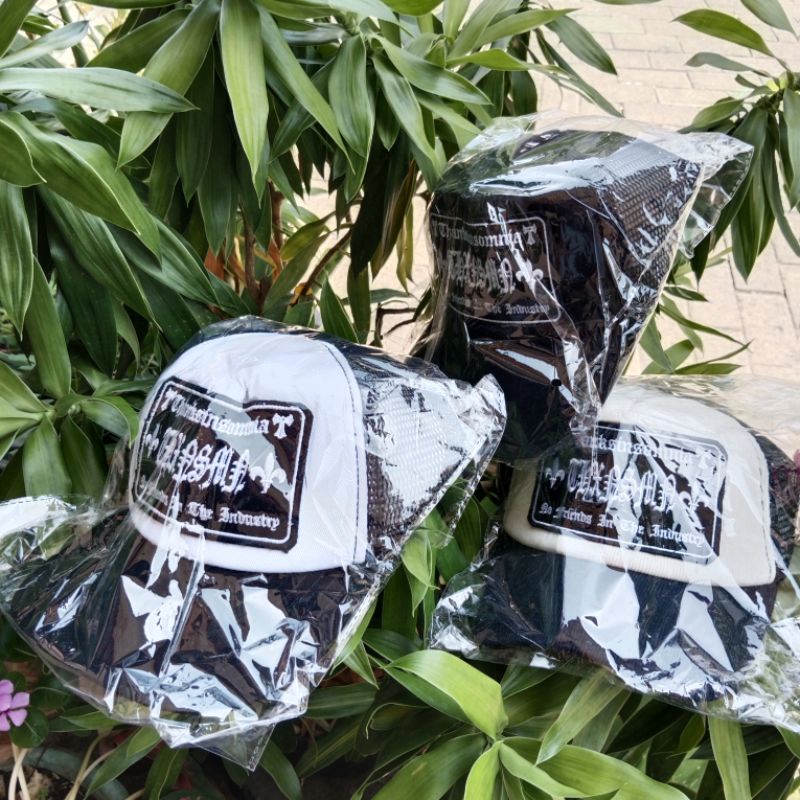 Trucker Hat Tricera V2 Black White Thanksinsomnia