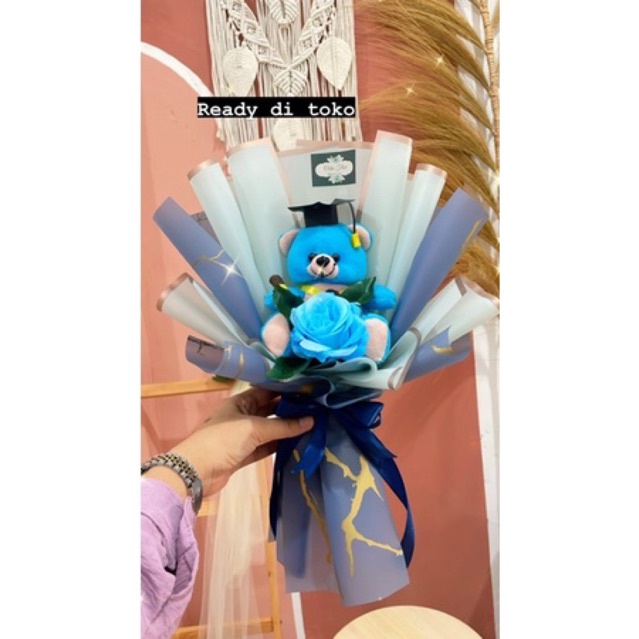 

Buket Boneka Wisuda mix Bunga