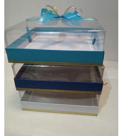 

↮ box hantaran untuk kue ukuran 30*30*5 tinggi mika 10cm dg pita satin hias ↥