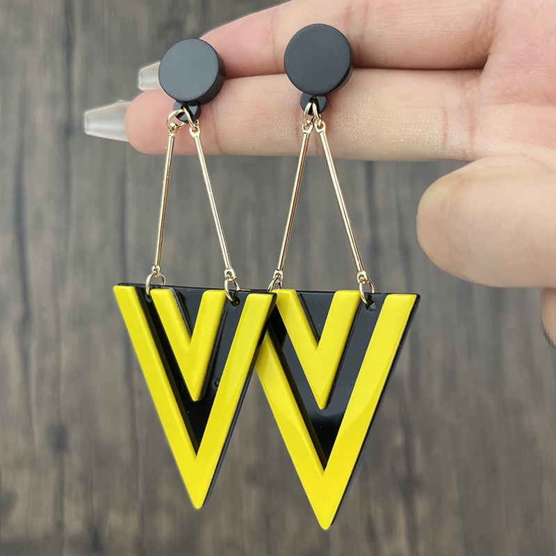 Fancyqube Anting Drop Segitiga Berlebihan Kepribadian Geometris Akrilik Anting Drop Panjang Untuk Wanita Perhiasan Pesta Wanita