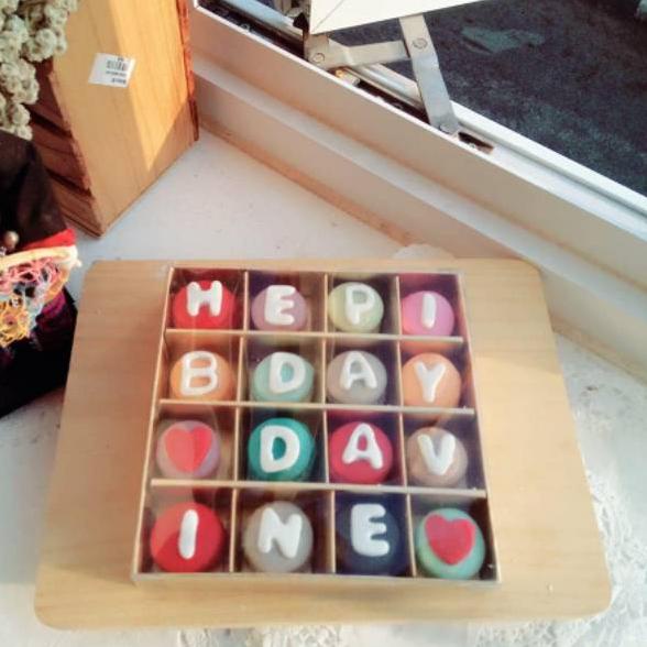 

GROSIR Macaron Gift 16pcs