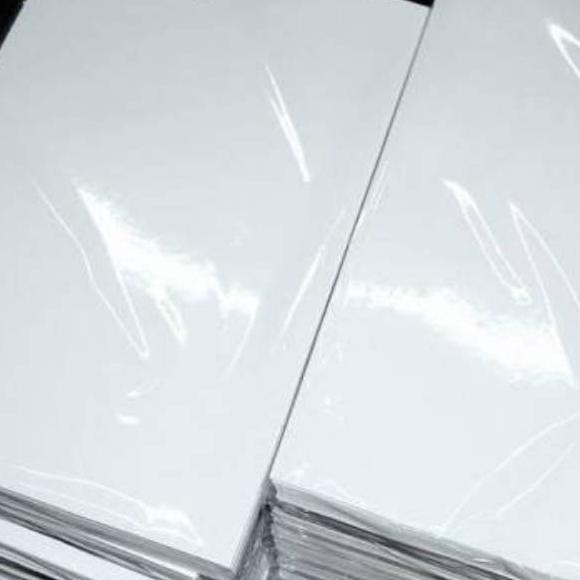 

╔║╗ Kertas foto glossy 120 gsm Isi 100 Lembar Ukuran A4