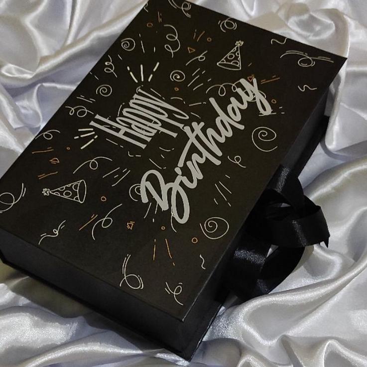 

Murah Surprise Box UlangTahun Spesial / Box Hampers HappyBirthday Black Free Greating Card (Ready)
