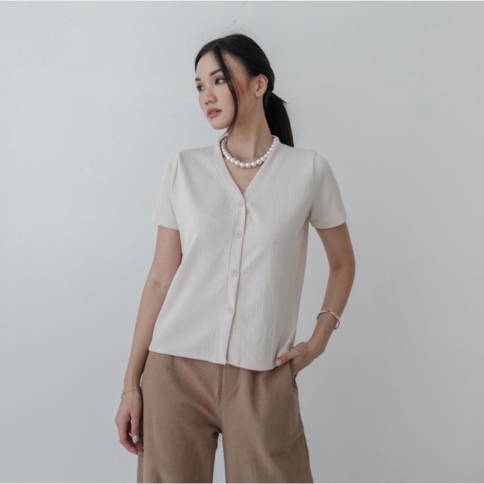 Beige Studio - Jennie Top / Atasan Lengan Pendek Wanita