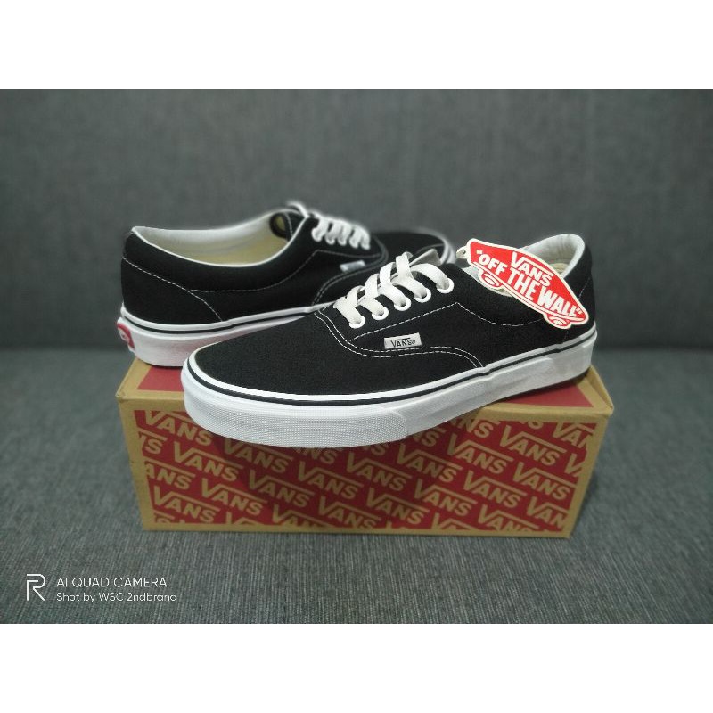 vans era black white - 100% original BNIBWT made in vietnam size 42 siap kirim