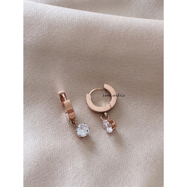 Anting Wanita Stenliss Titanium Anti Karat AS37