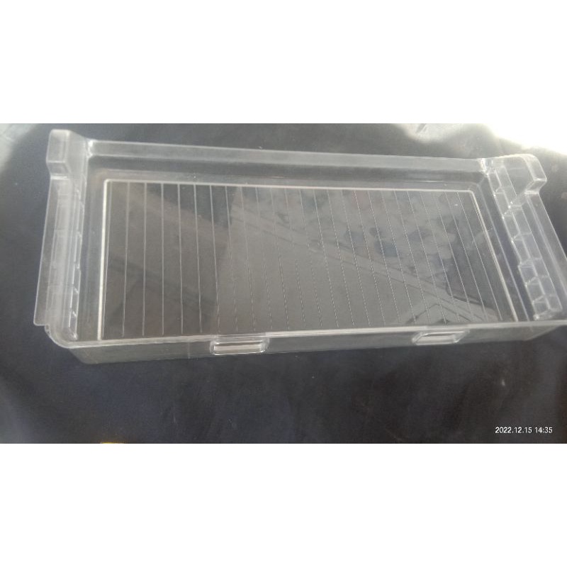 Rak kulkas Samsung 2 chillerom pintu Rak daging dan ikan kulkas Samsung 2 pintu