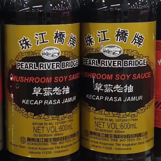 

ゴ PEARL RIVER BRIDGE MUSHROOM SOY SAUCE (Kecap Rasa Jamur) 600ml パ