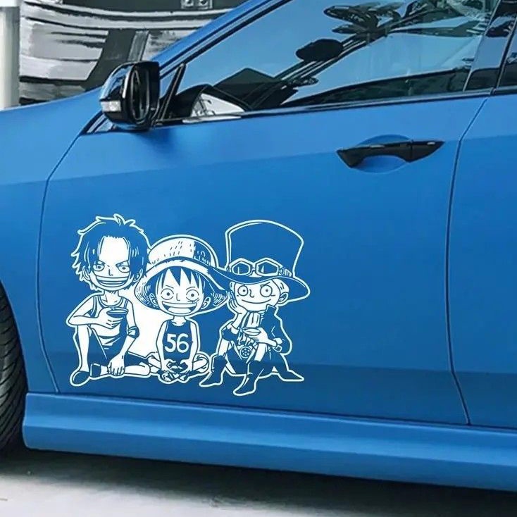 &quot;One Piece&quot; Kartun Stiker Mobil Reflektif Luffy Sabot Ace Duduk Stiker Kaca Depan Pintu Mobil Stiker Dua Dimensi Kreatif Decal Tahan Air