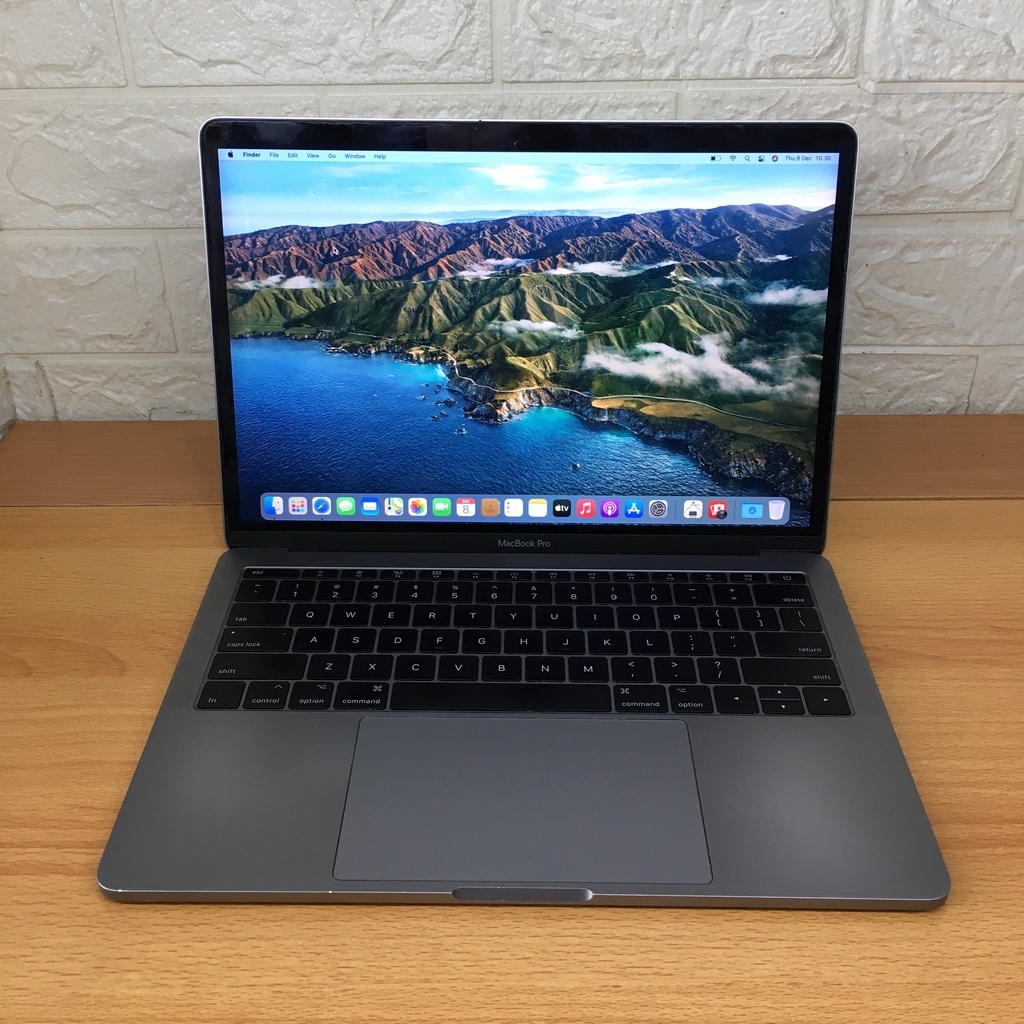 MacBook Pro 2017 Retina Core i7 RAM 16GB SSD 256GB 13.3 Inch