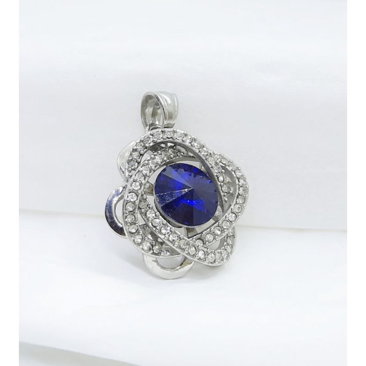 liontin titanium anti karat batu biru