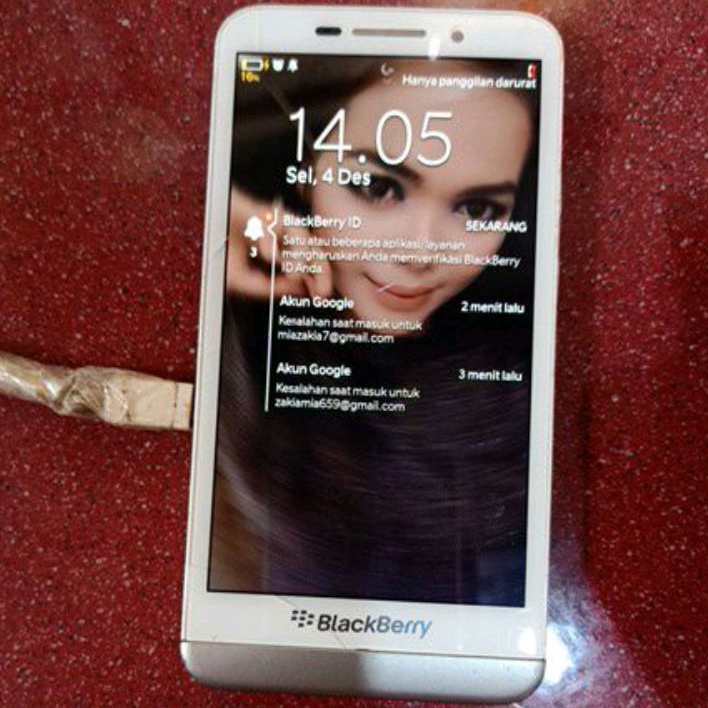 Jual Blackberry Z30 Minus Lupa Sandi Dan Tc Retak Tapi Sentuh Normal