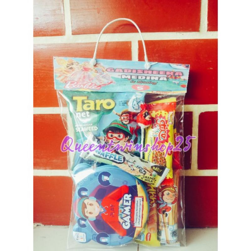 

PAKET SNACK ULTAH + SOUVENIR TEMPAT MAKAN + SUSU KOTAK 125ML