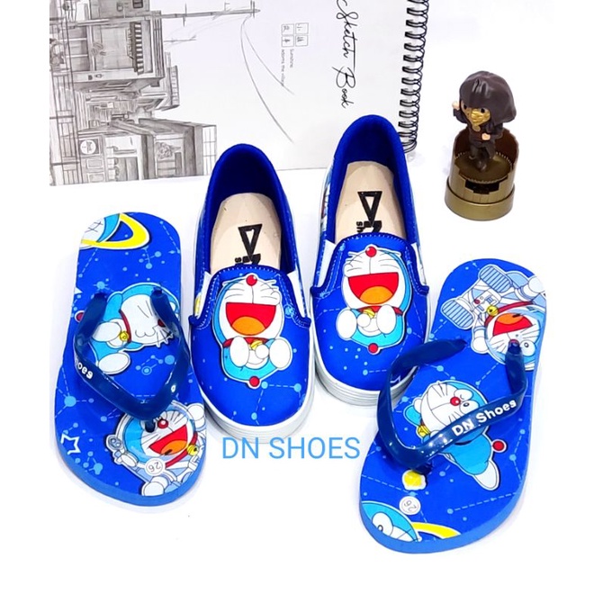 Paket Sepatu Anak Perempuan Sandal Jepit Anak Perempuan Paket Slip On Anak Sandal Flat Anak Lucu Karakter Doraemon Navy