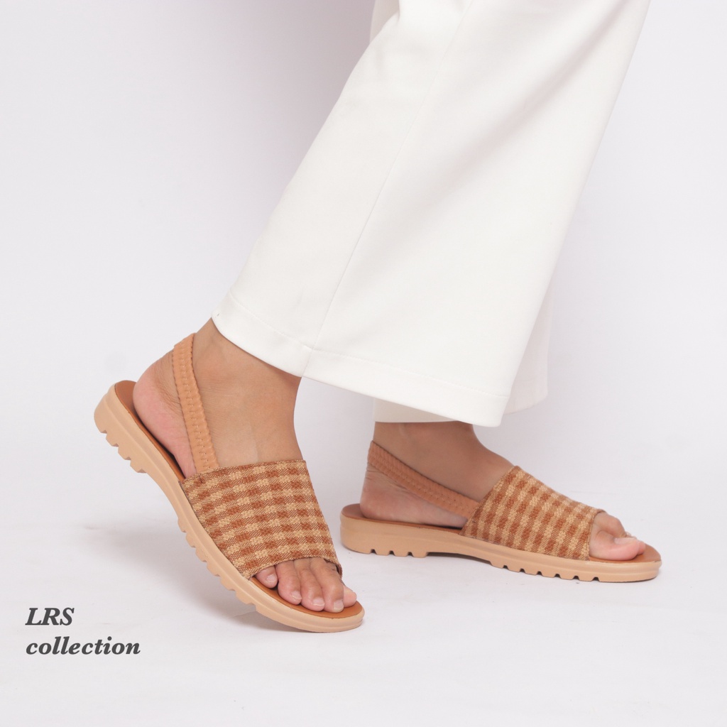 LRSCOLLECTION_Resa Sandal Tali Karet Selop Motif Kotak Zap-210